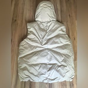 BDG Unisex Oversized Zip Up Puffer Vest - Tan- Size S